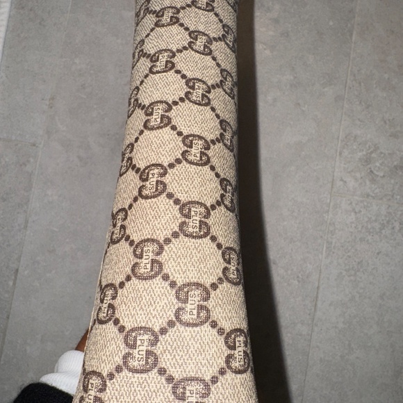 GUCCI PLUS POUCH - Picture 6 of 7